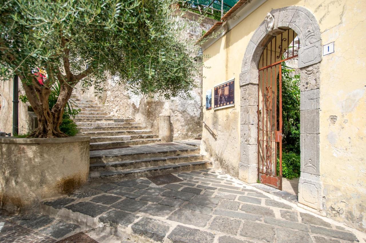 Casa Diodora, Costiera Amalfitana Apartment Maiori Bagian luar foto